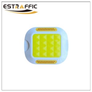 PRS-130-100 self illumination plastic road stud (1)
