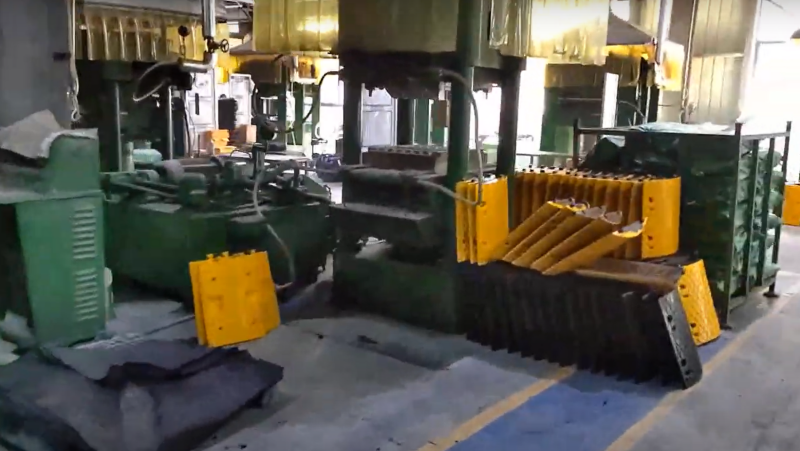 Vulcanizing Speed Bump_副本
